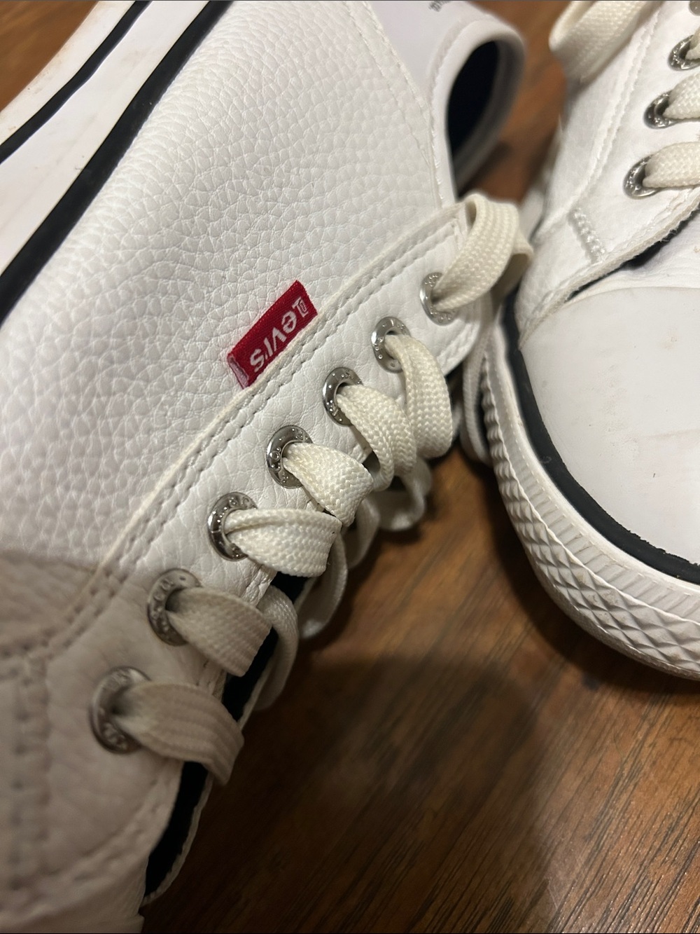 White Low-Top Canvas Sneakers with Black Trim Levi's - Picture 8 of 8